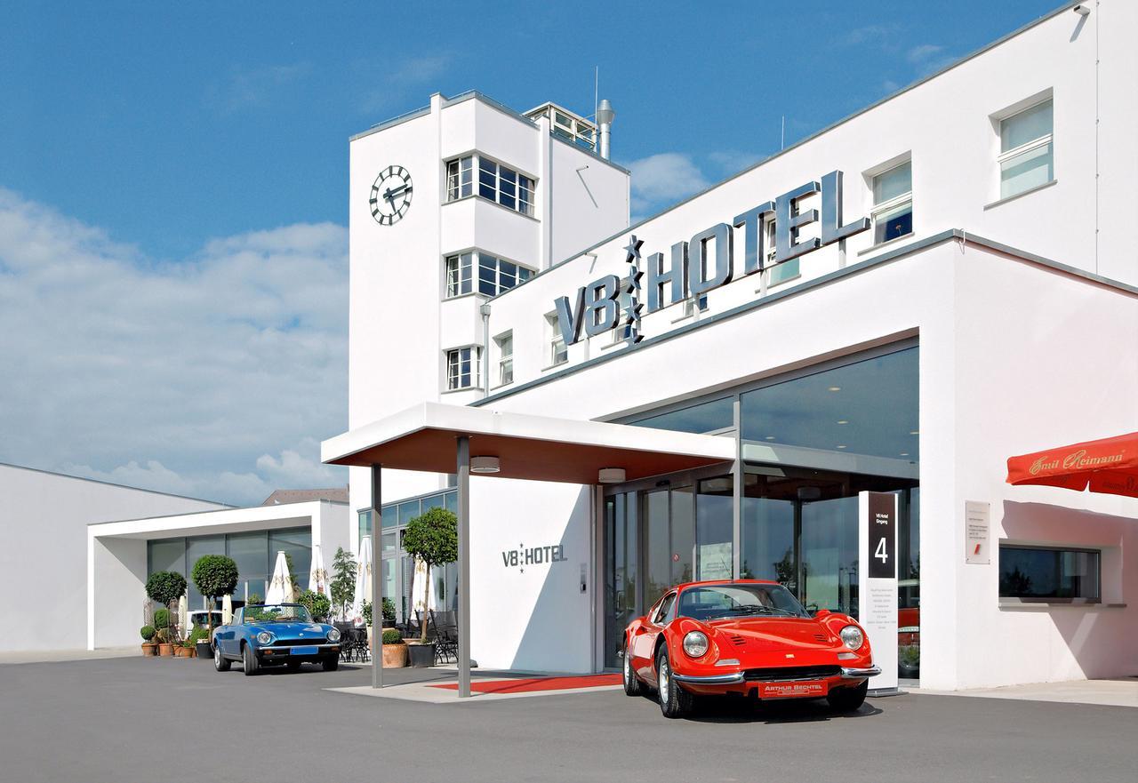 V8 Hotel Classic Motorworld Region Stuttgart Böblingen Exteriör bild